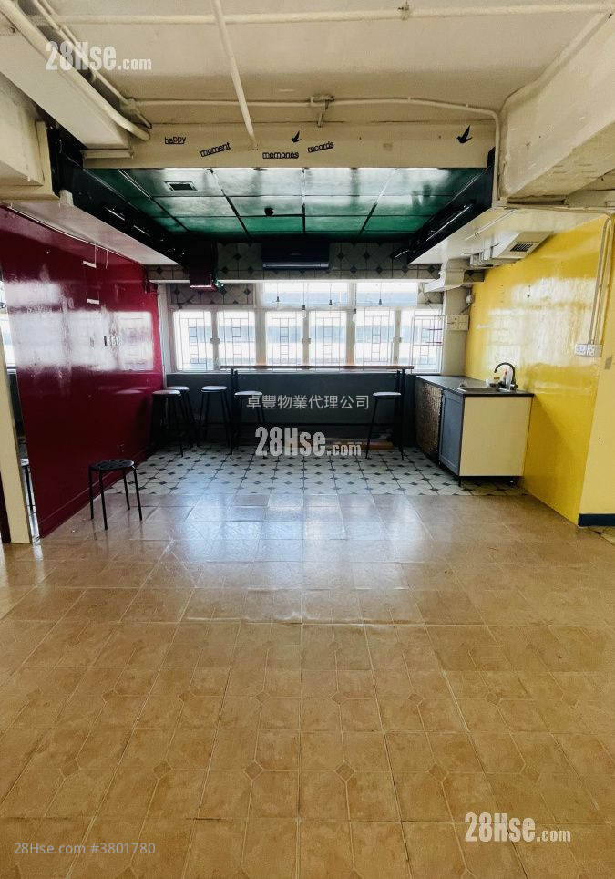 Elite Industrial Centre Rental 3 Bedrooms , 2 Toilets 1,230 ft²