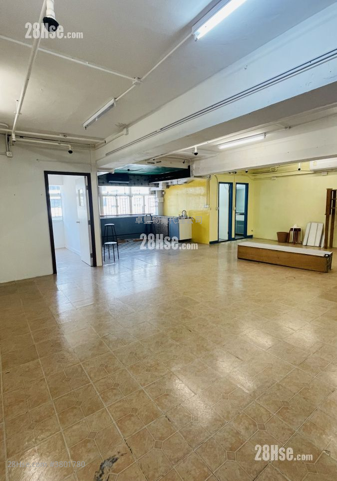 Elite Industrial Centre Rental 3 Bedrooms , 2 Toilets 1,230 ft²