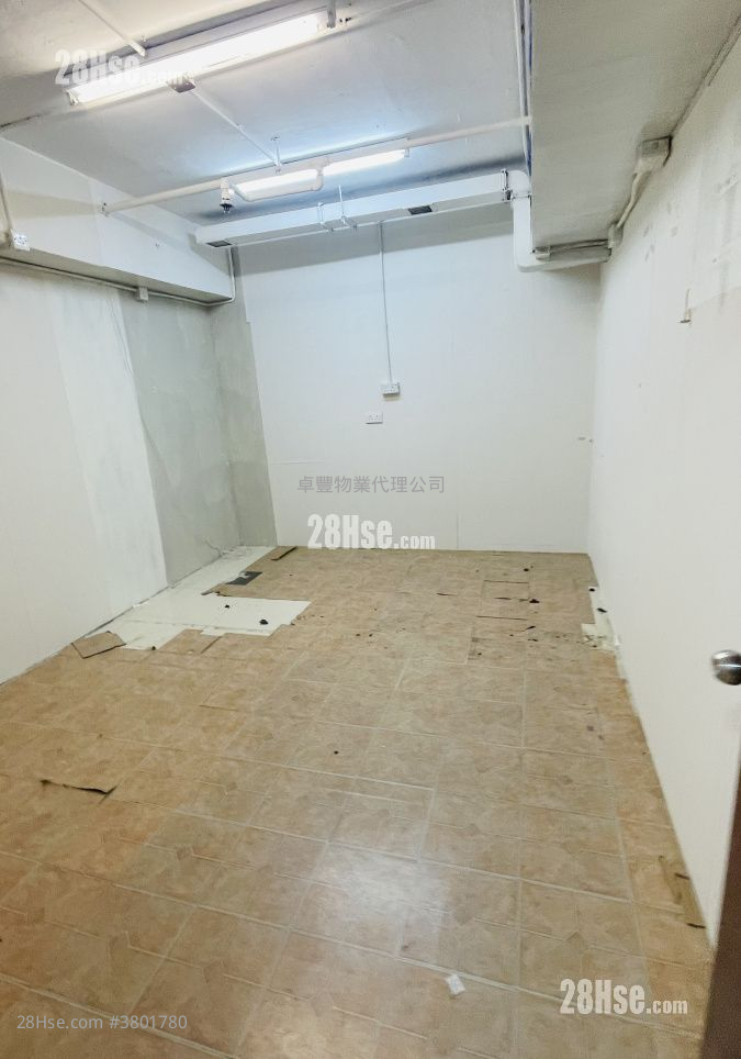 Elite Industrial Centre Rental 3 Bedrooms , 2 Toilets 1,230 ft²