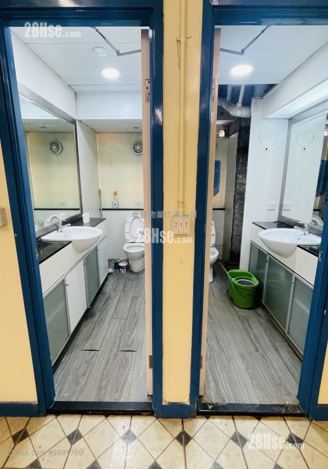 Elite Industrial Centre Rental 3 Bedrooms , 2 Toilets 1,230 ft²