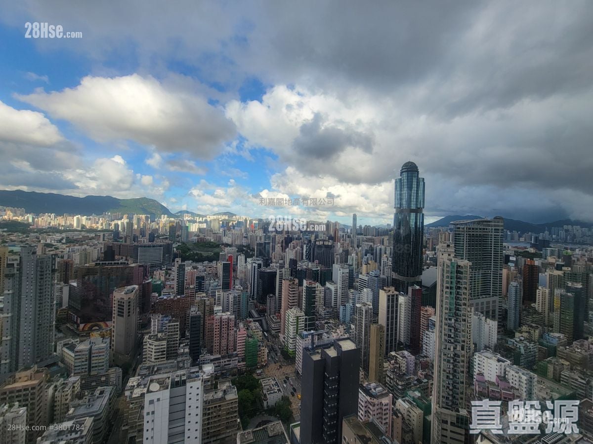 形品星寓 售盘 3 房 , 2 浴室 695 平方尺