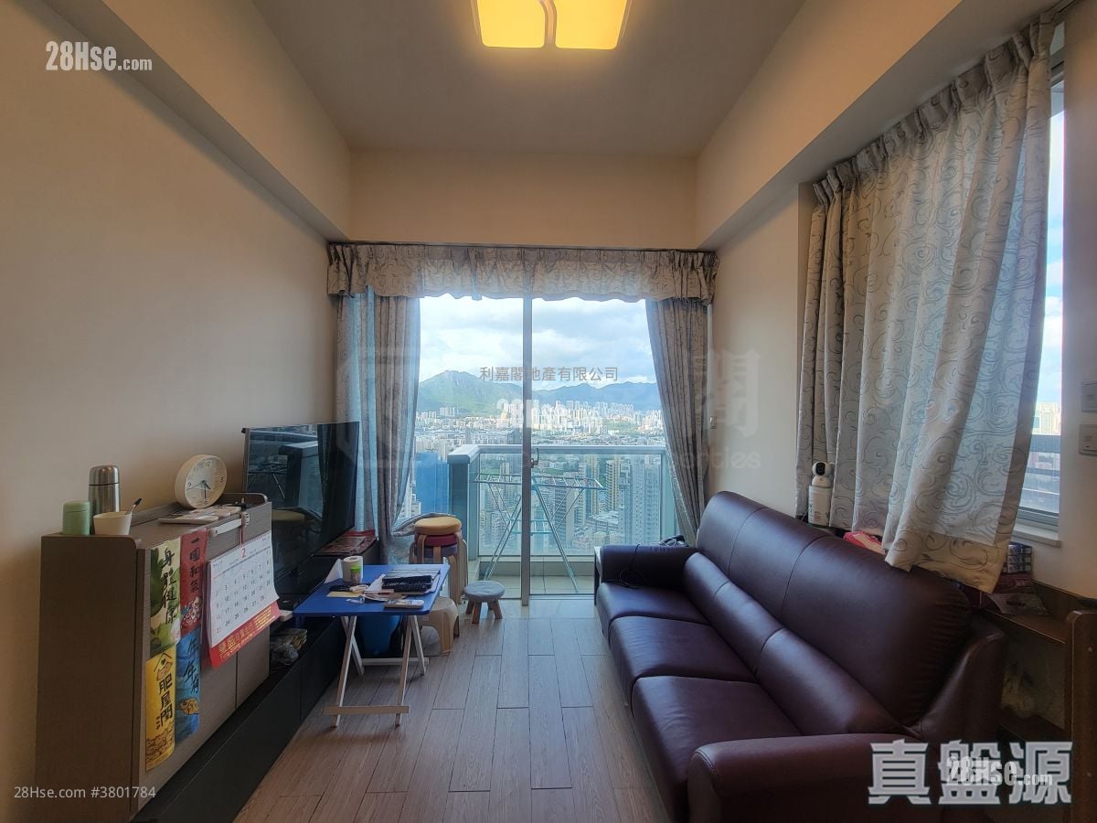 形品星寓 售盘 3 房 , 2 浴室 695 平方尺