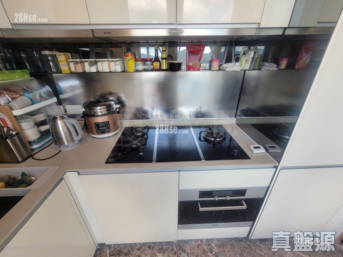 形品星寓 售盘 3 房 , 2 浴室 695 平方尺