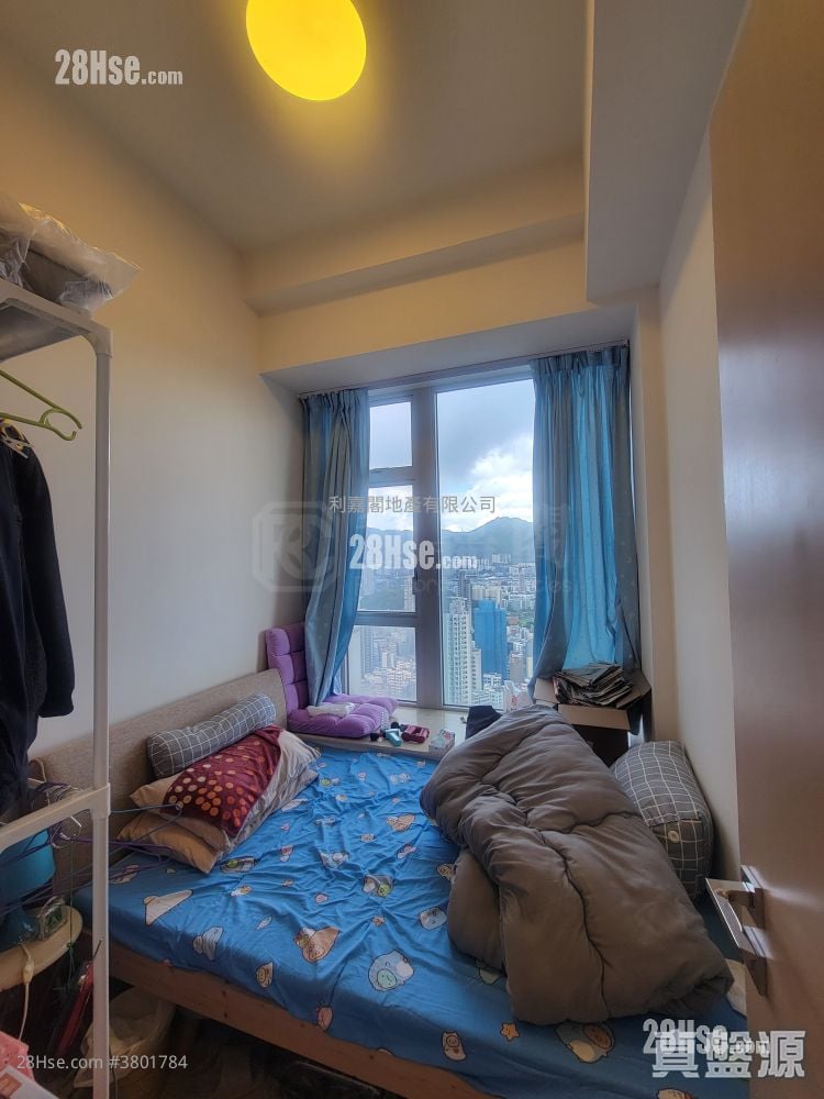 形品星寓 售盘 3 房 , 2 浴室 695 平方尺