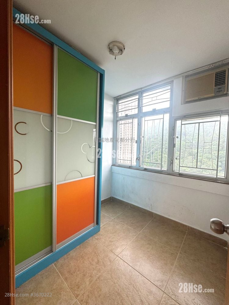 Wah Ming Est Sell 2 Bedrooms , 1 Bathroom 443 ft²