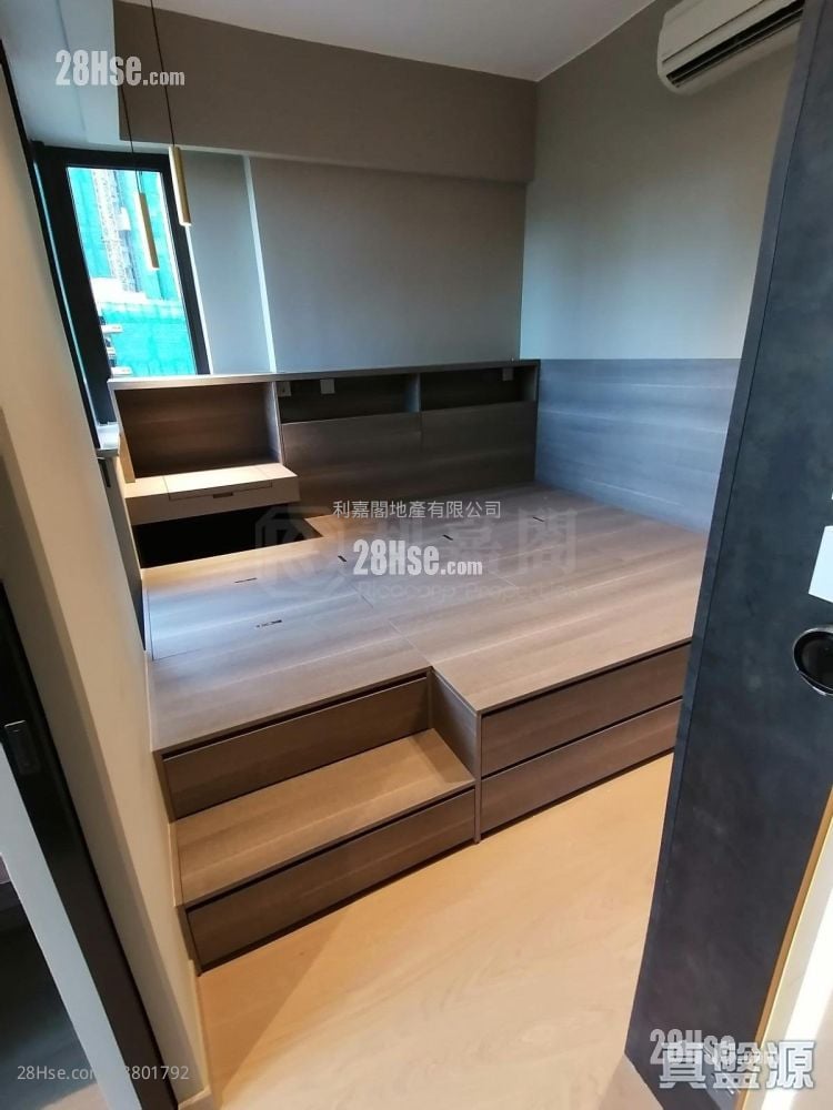 bedroom 1: Vibe Centro Sell 3 Bedrooms , 3 Bathrooms 835 ft²