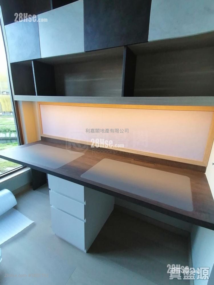 bedroom 3: Vibe Centro Sell 3 Bedrooms , 3 Bathrooms 835 ft²