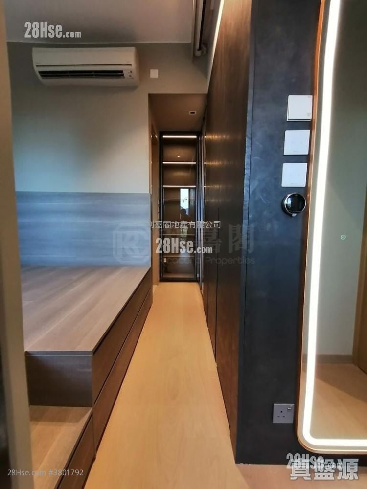 bedroom 2: Vibe Centro Sell 3 Bedrooms , 3 Bathrooms 835 ft²