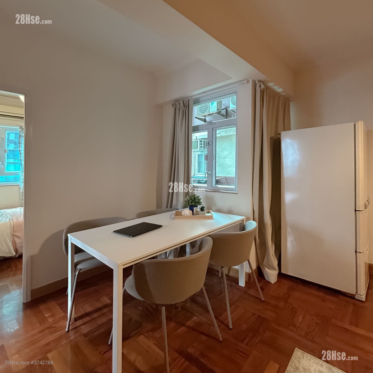 Hay Wah Building Rental 62 ft²