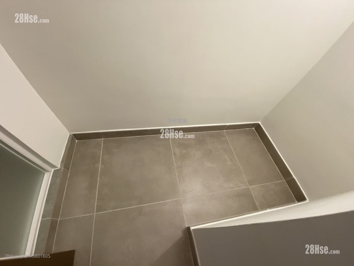 LP10 售盘 3 房 , 2 浴室 866 平方尺