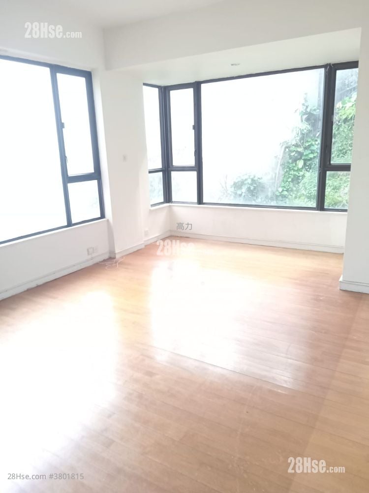 厅: 璧池 售盘 3 房 , 3 浴室 2,381 平方尺