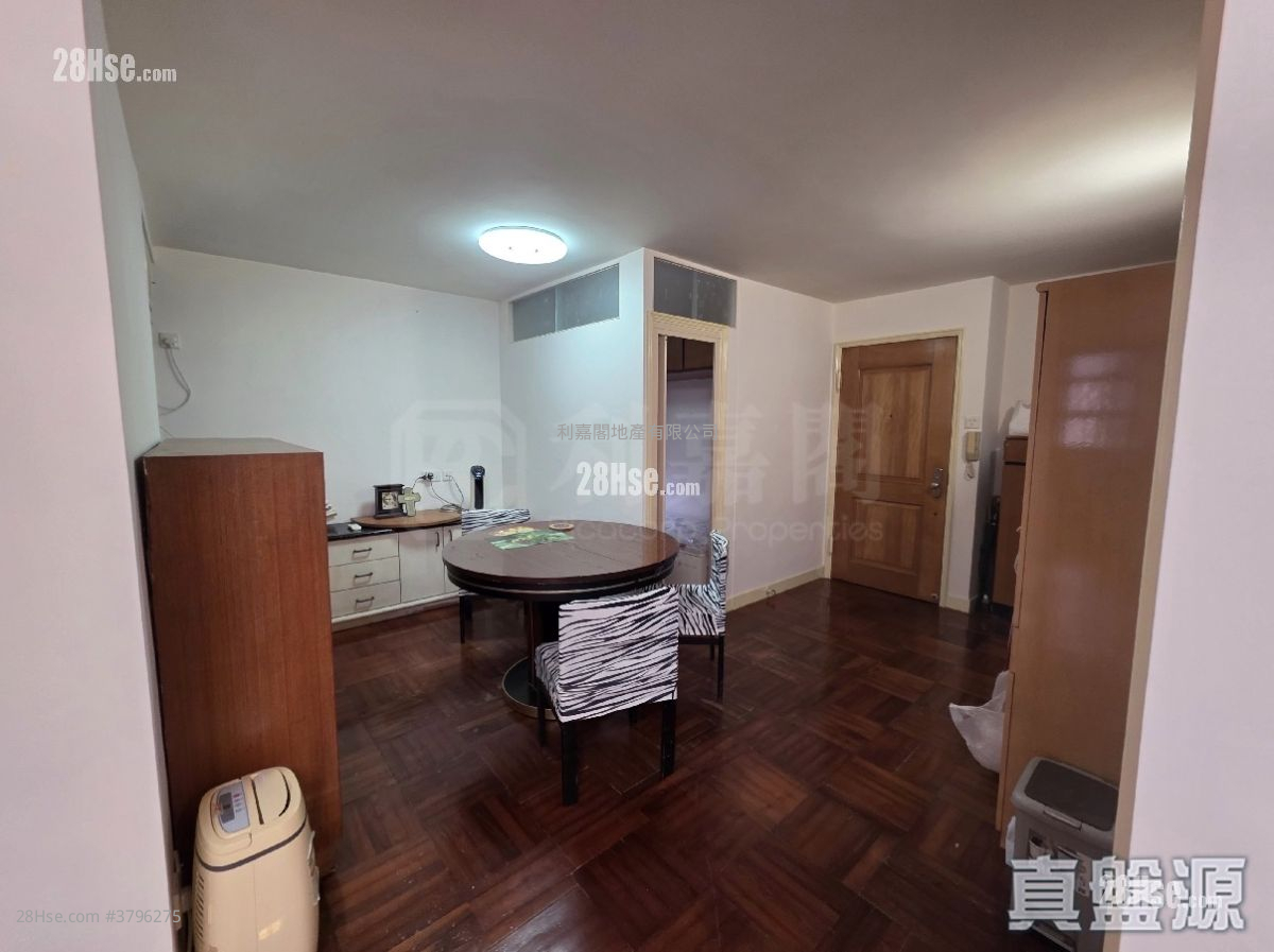 美孚新邨 售盘 3 房 , 1 浴室 679 平方尺