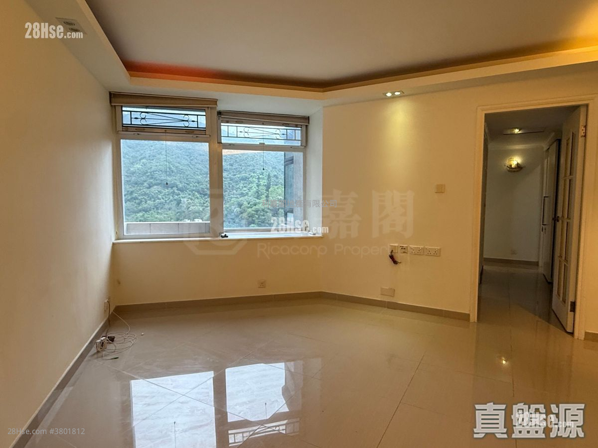 Kornhill Sell 3 Bedrooms 710 ft²