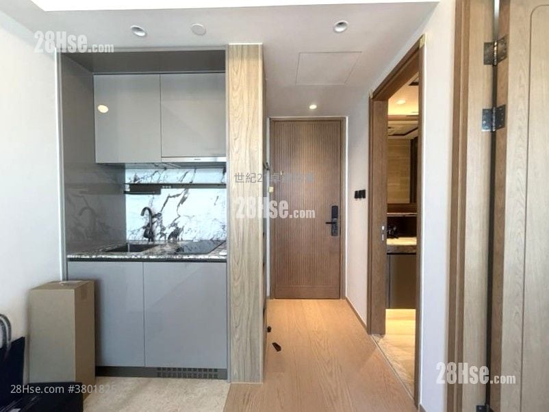 高临 租盘 1 房 , 1 浴室 272 平方尺