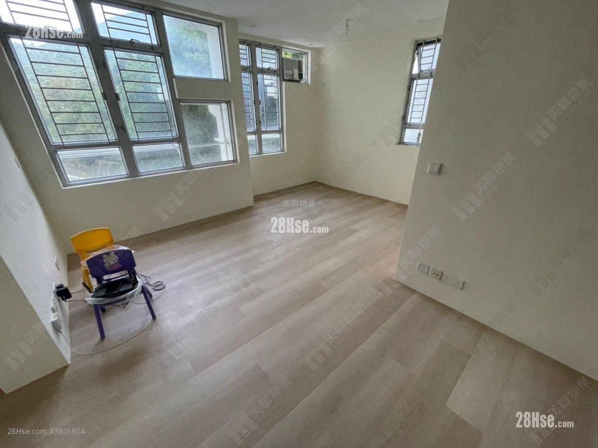 Shan Lai Court Sell 2 Bedrooms , 1 Bathroom 447 ft²