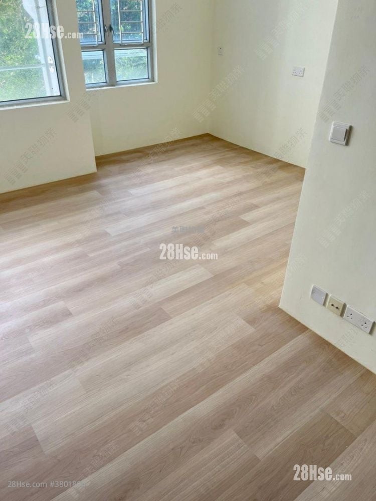 Shan Lai Court Sell 2 Bedrooms , 1 Bathroom 447 ft²