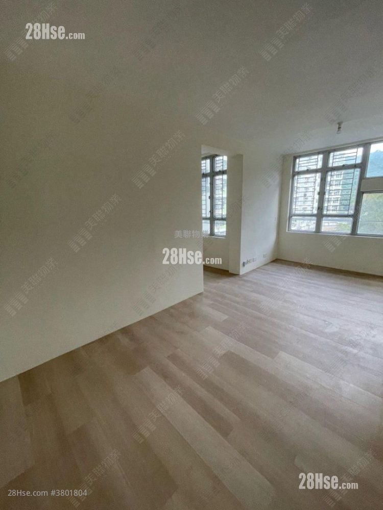 Shan Lai Court Sell 2 Bedrooms , 1 Bathroom 447 ft²
