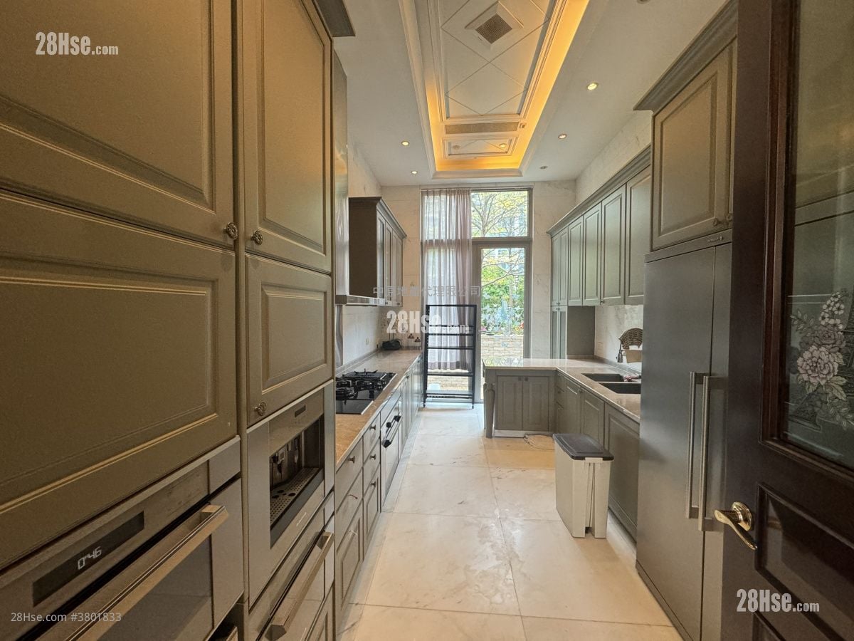 Mayfair By The Sea Sell 4 Bedrooms , 5+ Bathrooms 3,649 ft²