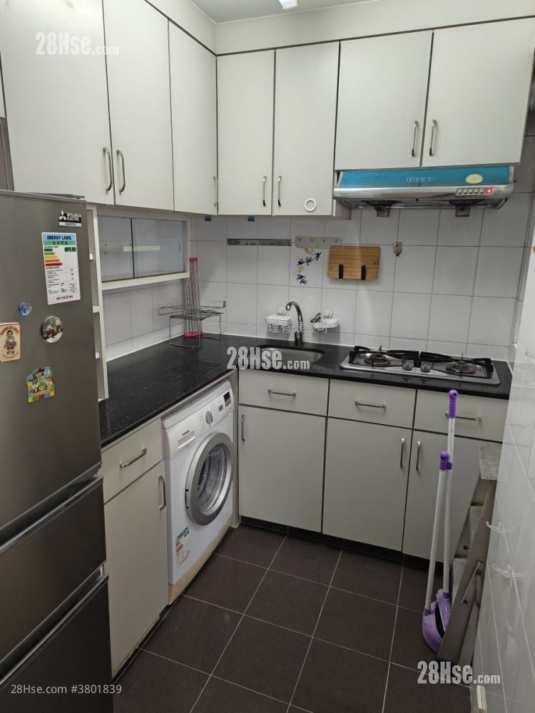 Riviera Gardens Rental 3 Bedrooms , 1 Bathroom 497 ft²