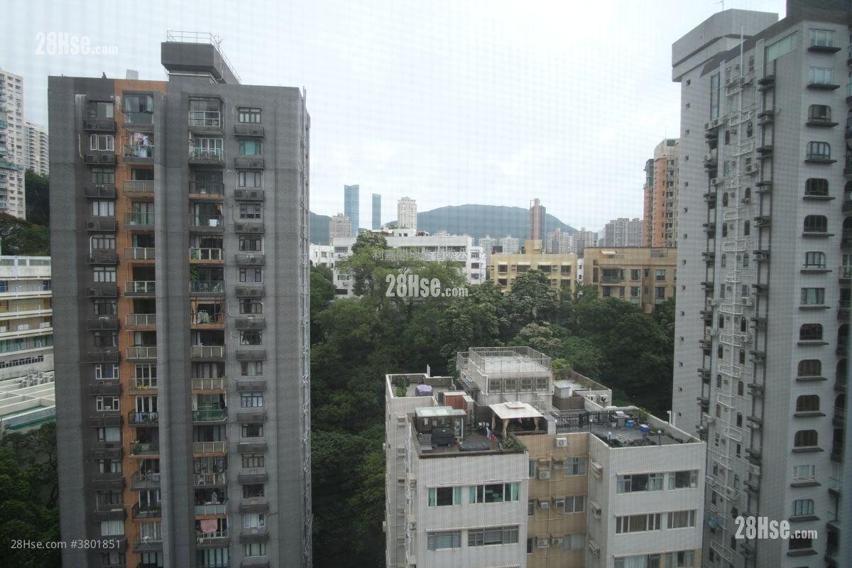 Royal Court Sell 3 Bedrooms 661 ft²