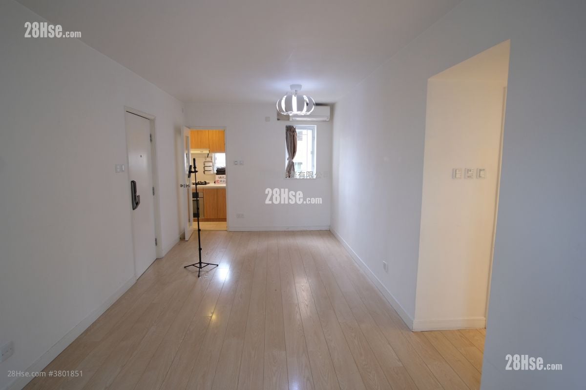 Royal Court Sell 3 Bedrooms 661 ft²