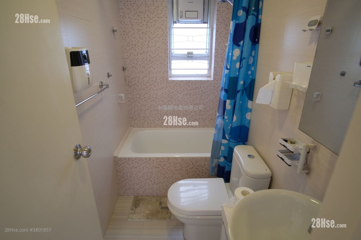 Royal Court Sell 3 Bedrooms 661 ft²