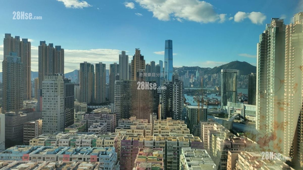 Metro Harbour View Sell 2 Bedrooms , 1 Bathroom 436 ft²