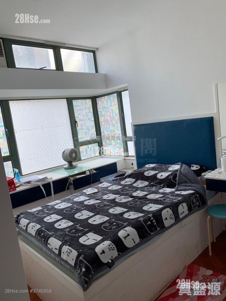 Residence Oasis Sell 3 Bedrooms , 2 Bathrooms 722 ft²