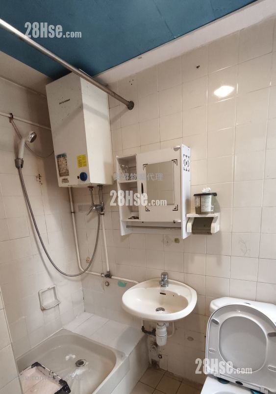 啟協大廈 租盤 2 房 , 1 浴室 328 平方呎