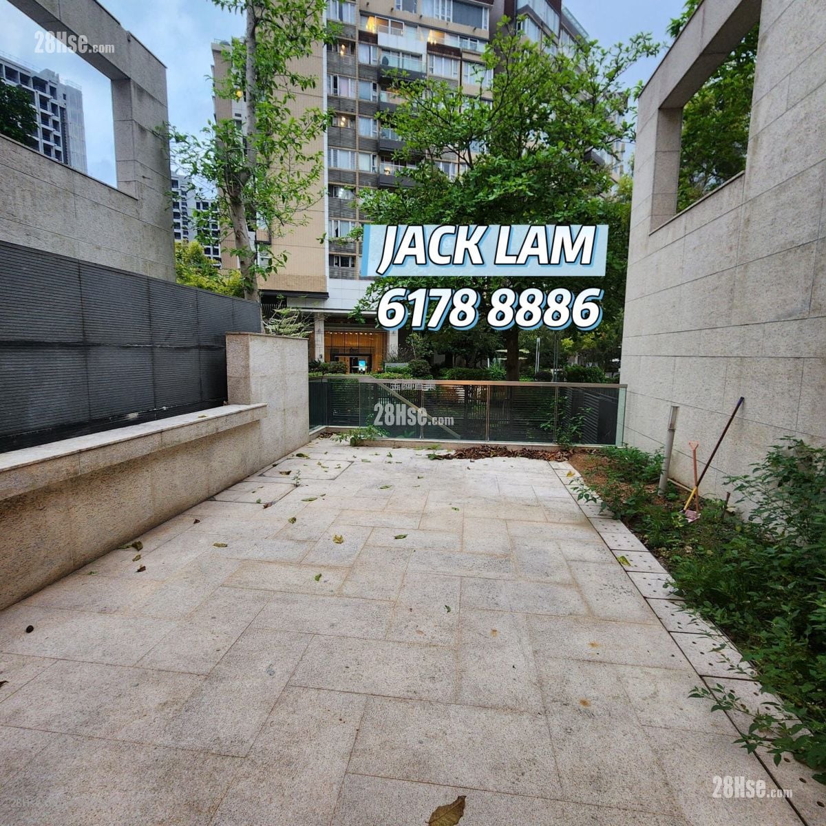 Avignon Sell 5+ Bedrooms , 4 Bathrooms 2,586 ft²