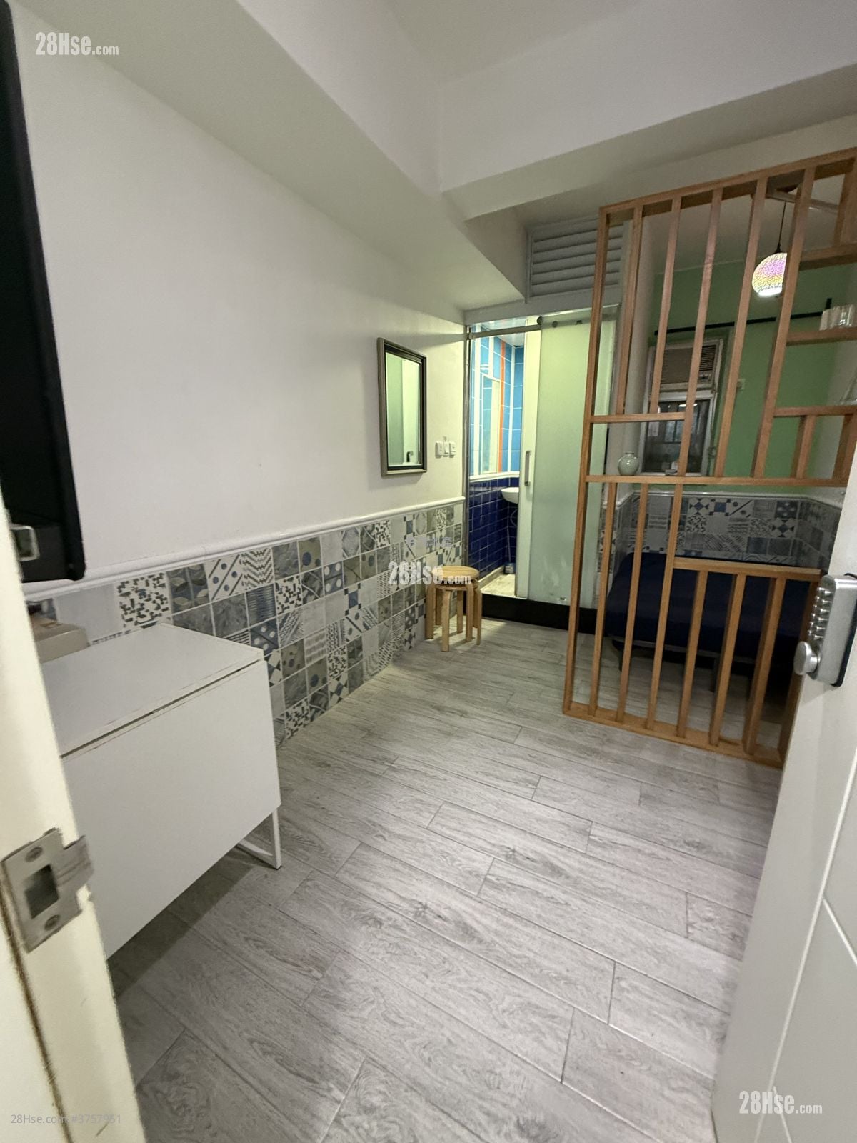 文苑樓 租盤 開放式間隔 , 1 浴室 130 平方呎