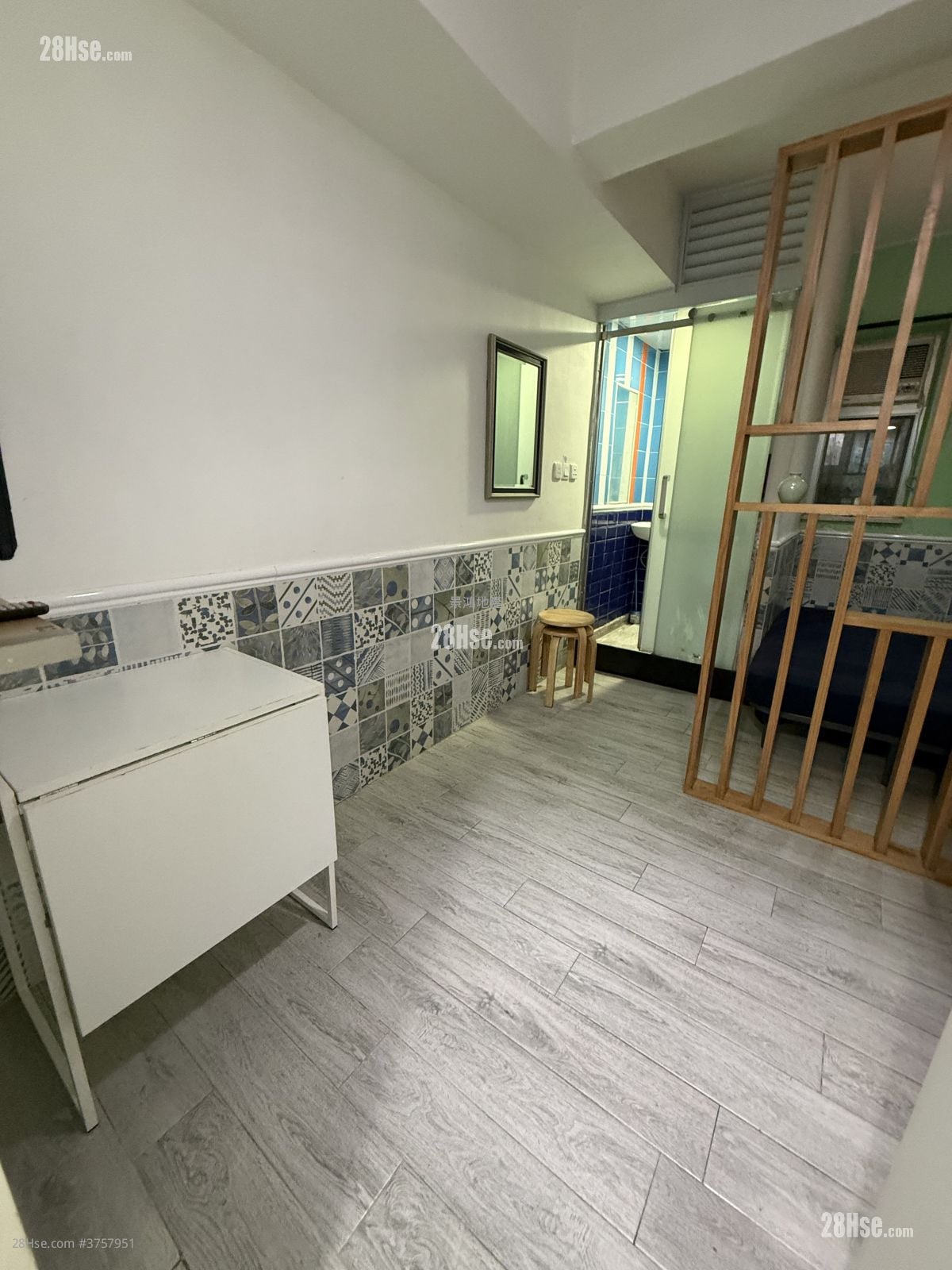 文苑樓 租盤 開放式間隔 , 1 浴室 130 平方呎