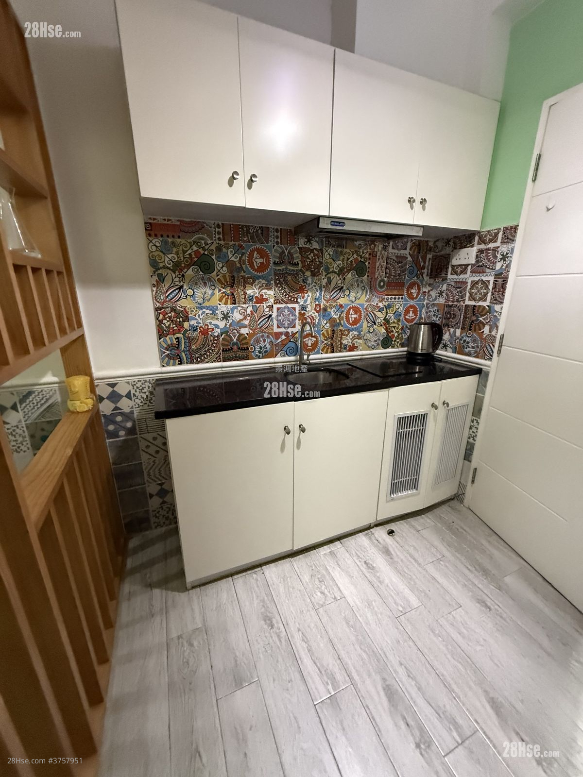 文苑樓 租盤 開放式間隔 , 1 浴室 130 平方呎