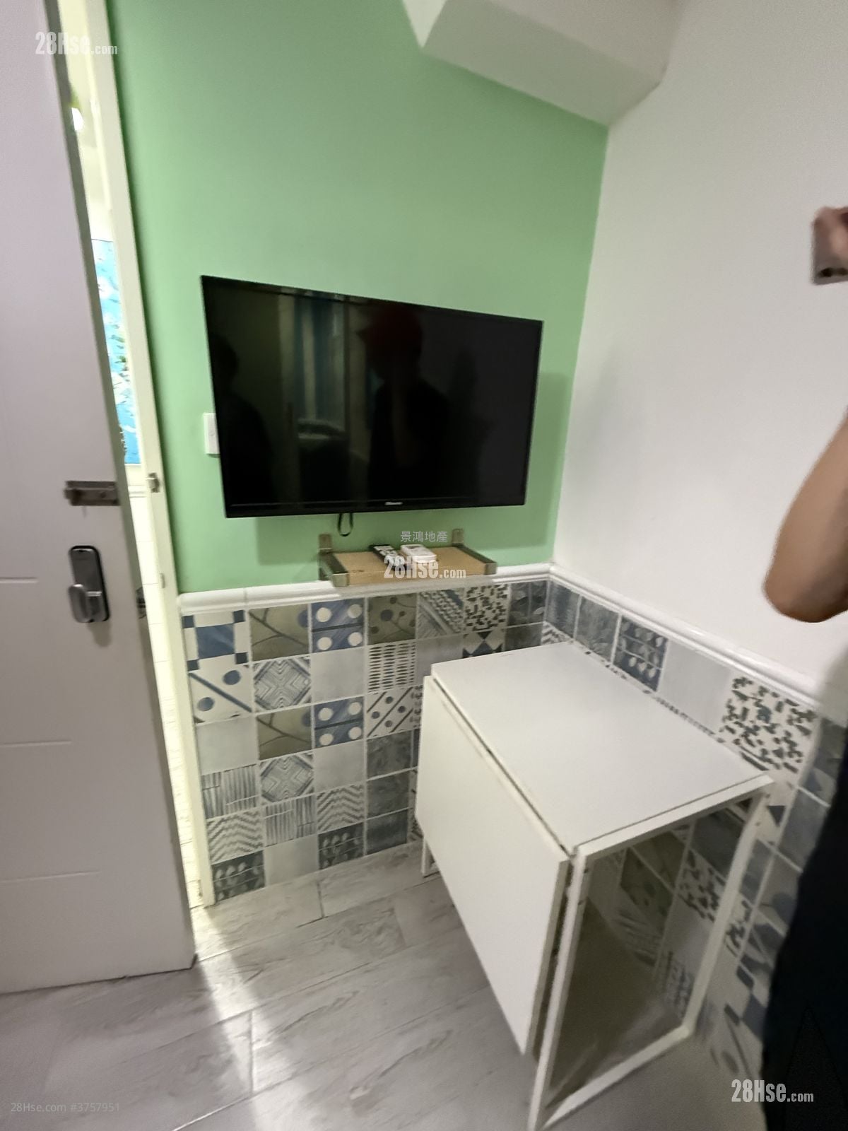 文苑樓 租盤 開放式間隔 , 1 浴室 130 平方呎