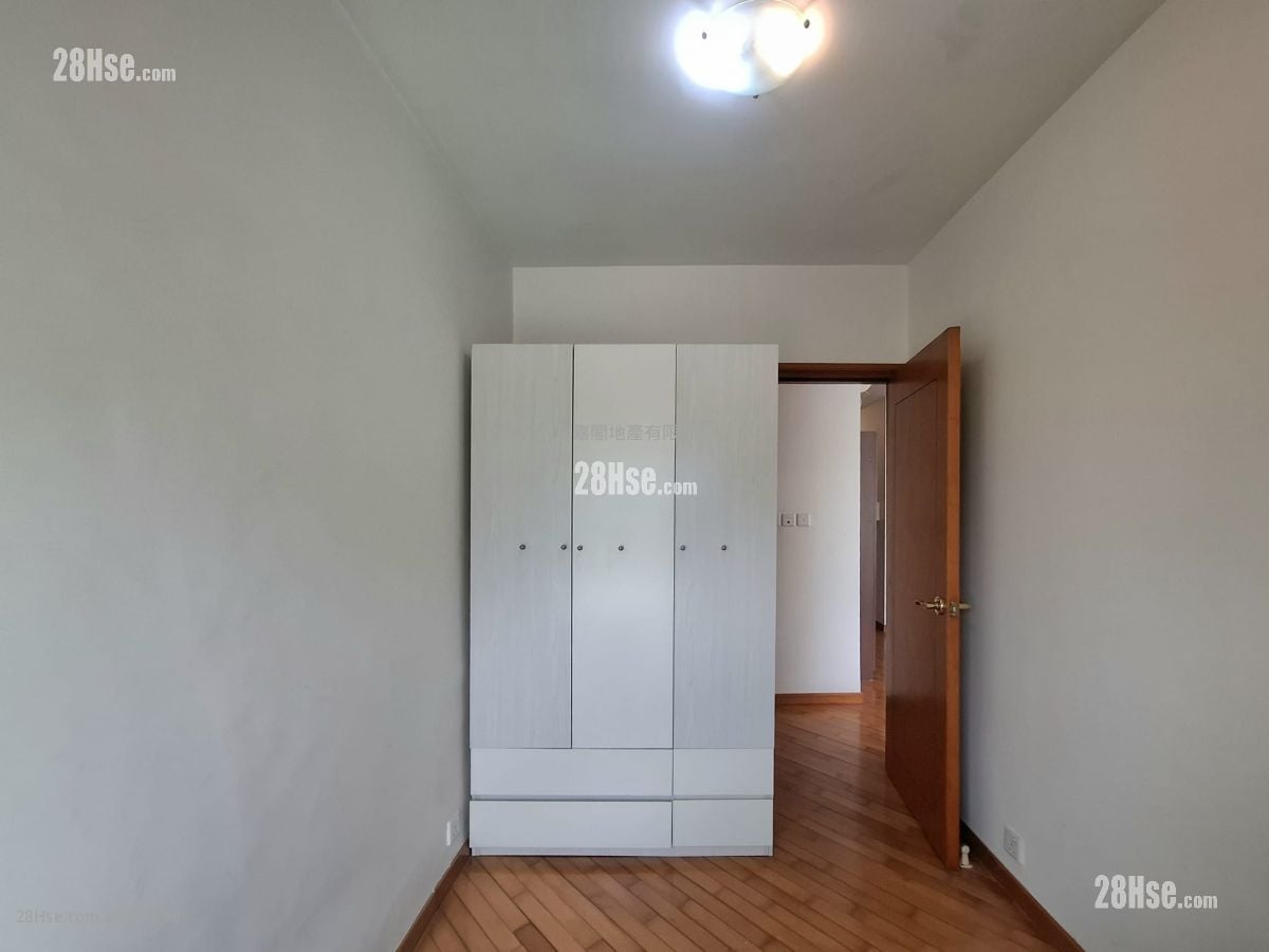 Tung Chung Crescent Sell 2 Bedrooms , 1 Bathroom 527 ft²