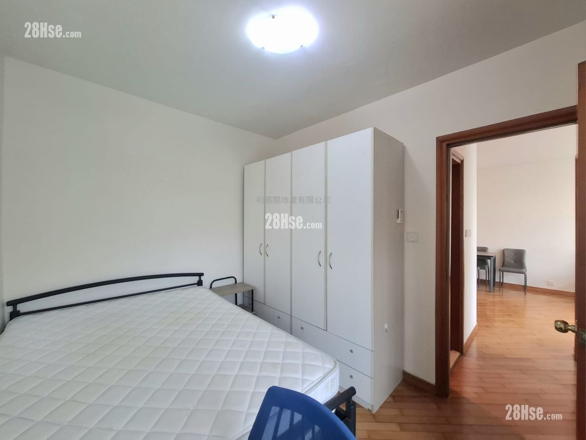 Tung Chung Crescent Sell 2 Bedrooms , 1 Bathroom 527 ft²