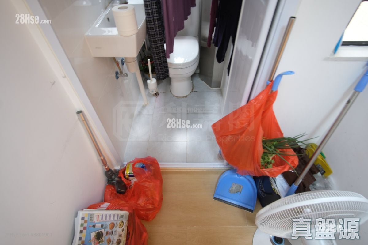 San Francisco Towers Sell 3 Bedrooms , 2 Bathrooms 910 ft²