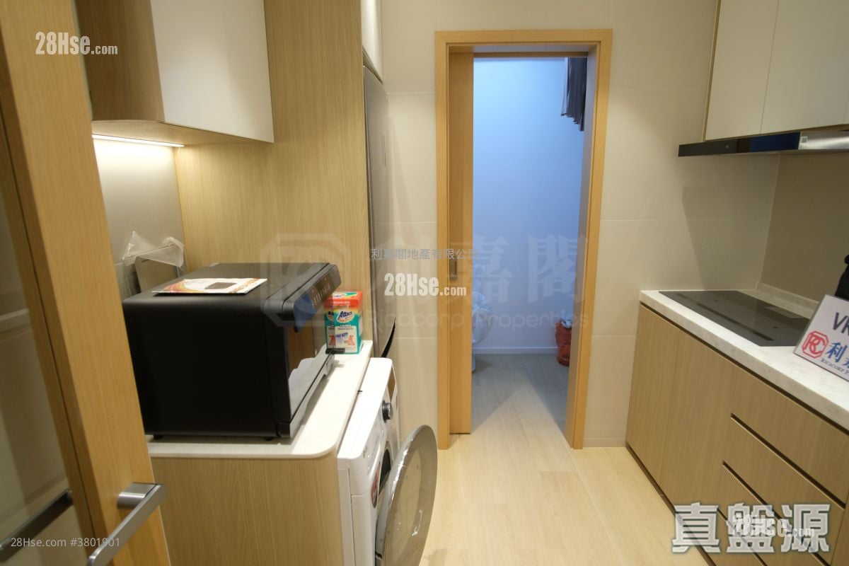 San Francisco Towers Sell 3 Bedrooms , 2 Bathrooms 910 ft²