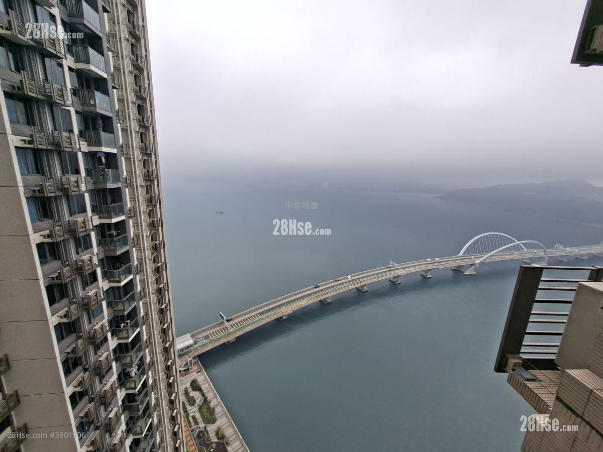 Sea To Sky Rental 4 Bedrooms , 3 Bathrooms 1,054 ft²