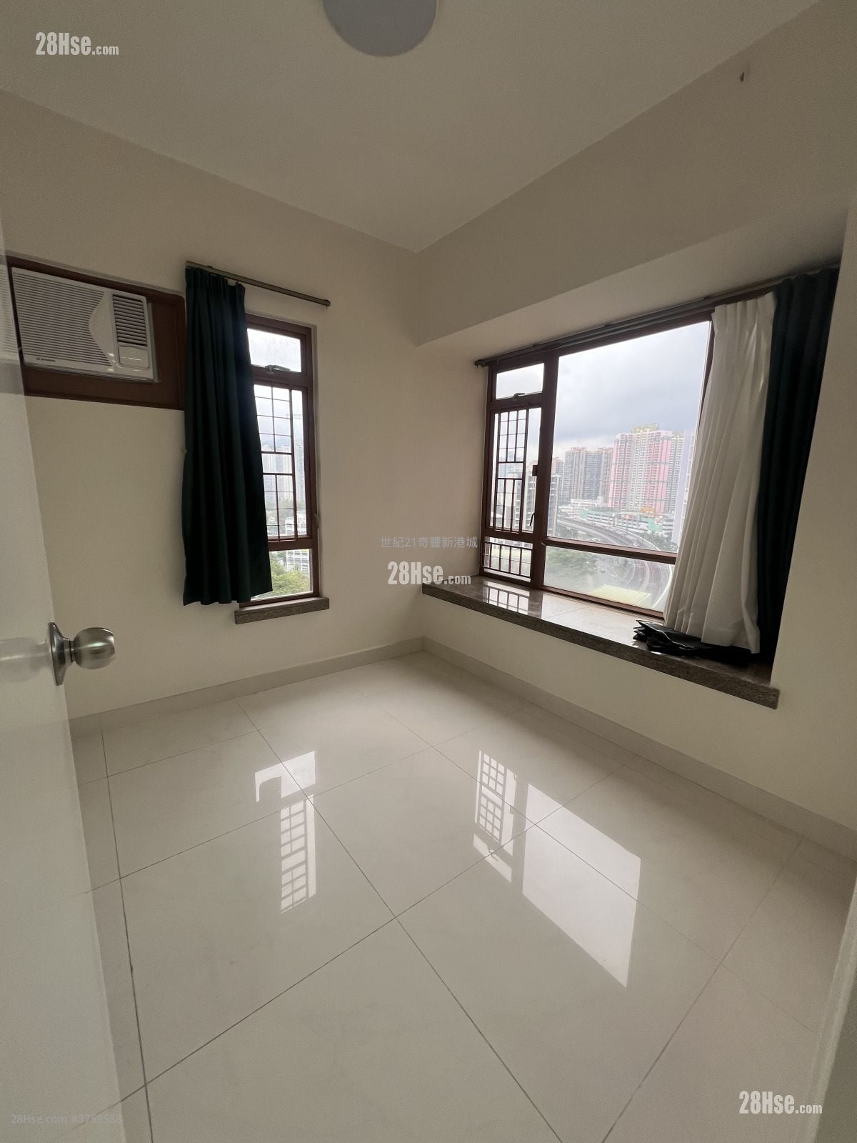 Sunshine City Sell 2 Bedrooms , 1 Bathroom 414 ft²