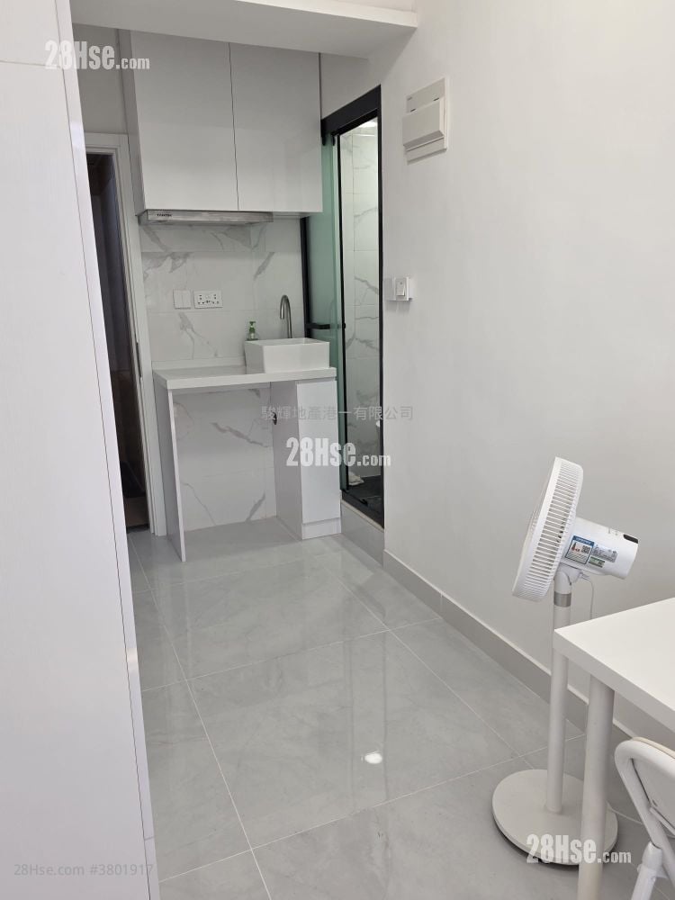 Man Cheong Building Rental Studio , 1 Bathroom 150 ft²