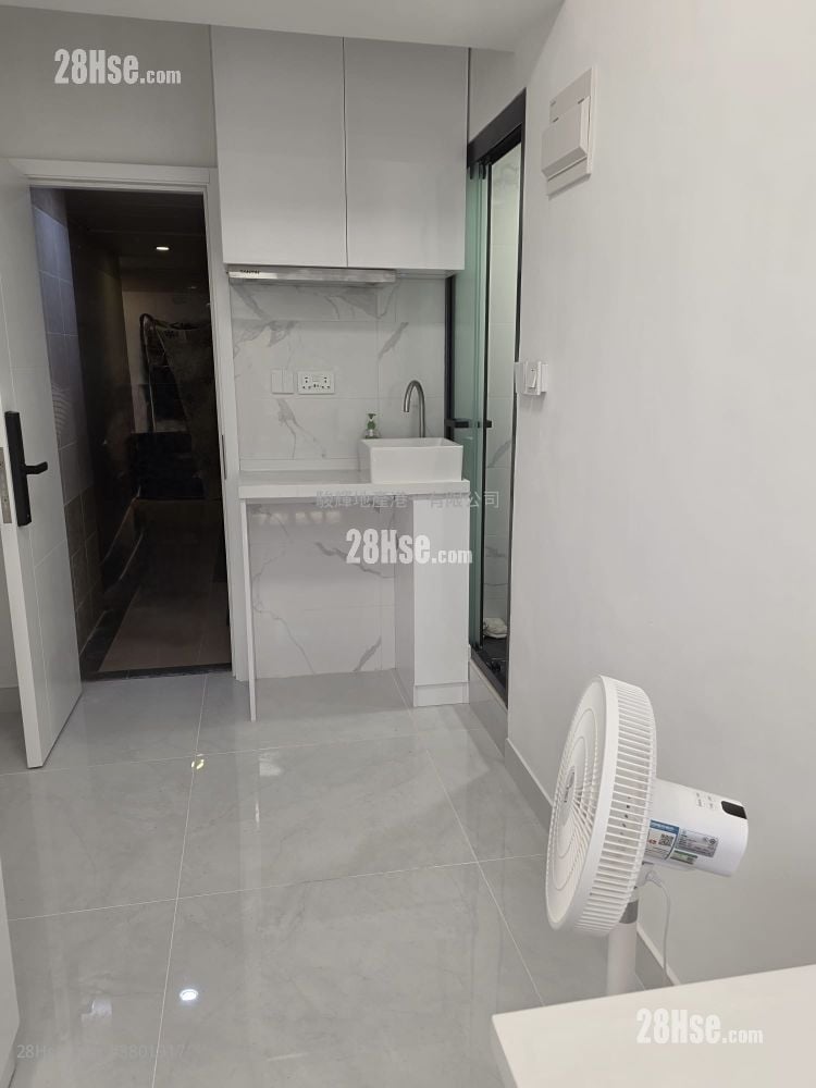 Man Cheong Building Rental Studio , 1 Bathroom 150 ft²