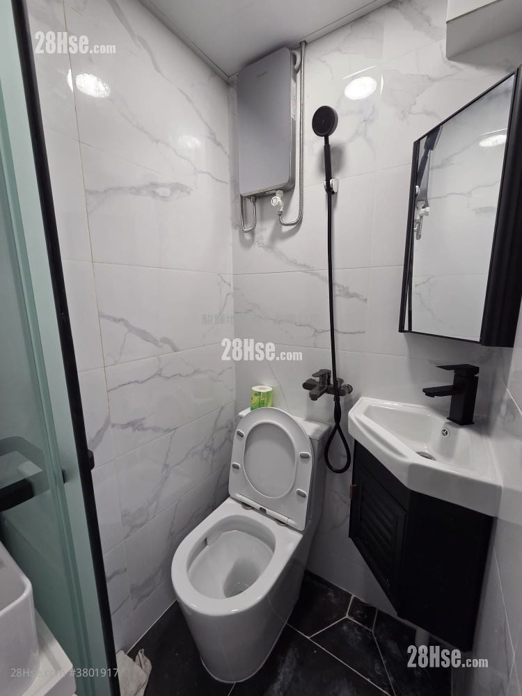 Man Cheong Building Rental Studio , 1 Bathroom 150 ft²