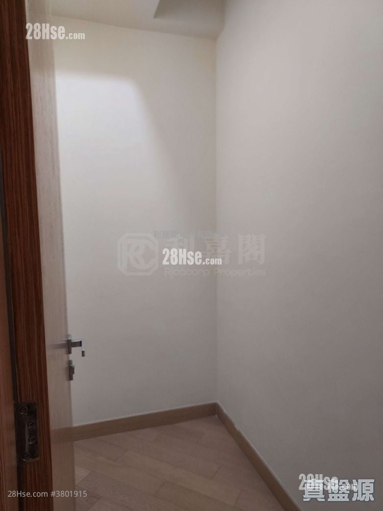 Park Haven Sell 1 Bedroom , 1 Bathroom 465 ft²