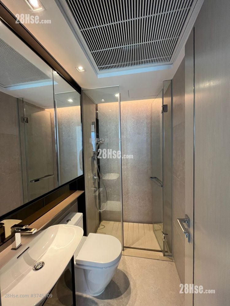 Downtown 38 Sell 1 Bedroom , 1 Bathroom 300 ft²