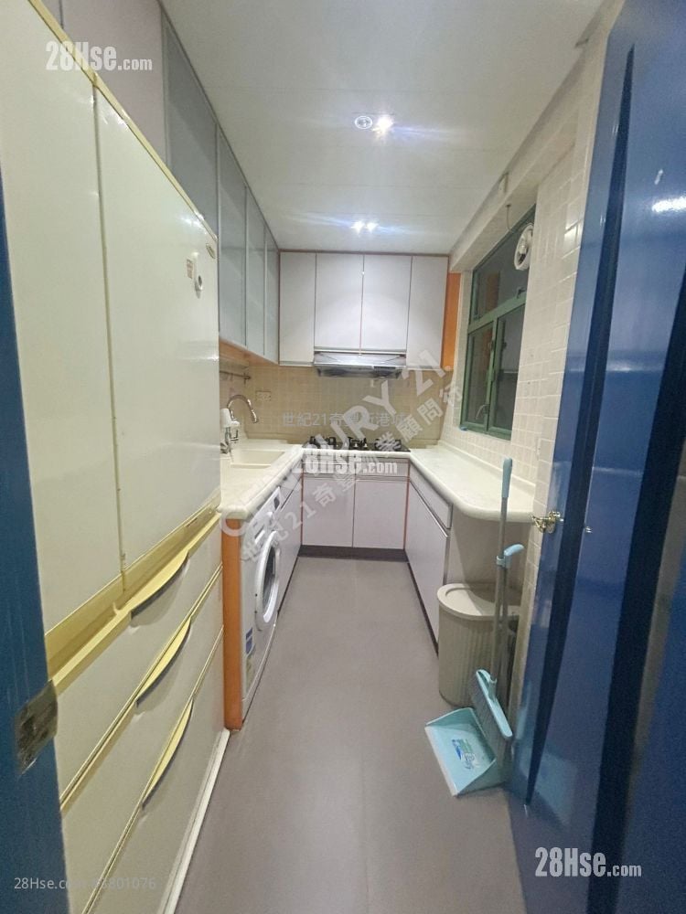 Vista Paradiso Sell 3 Bedrooms , 2 Bathrooms 650 ft²