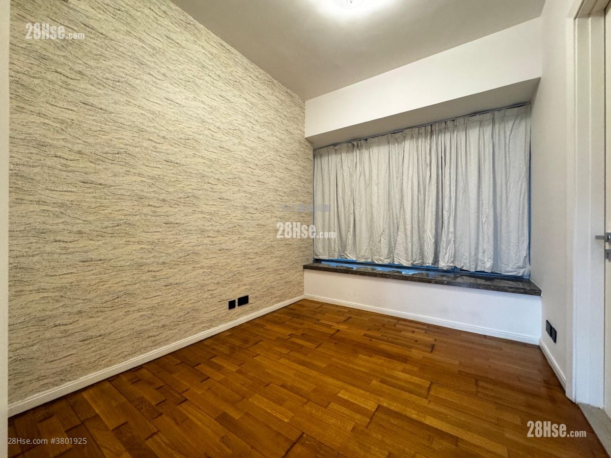 懿峯 租盘 4 房 , 2 浴室 1,738 平方尺