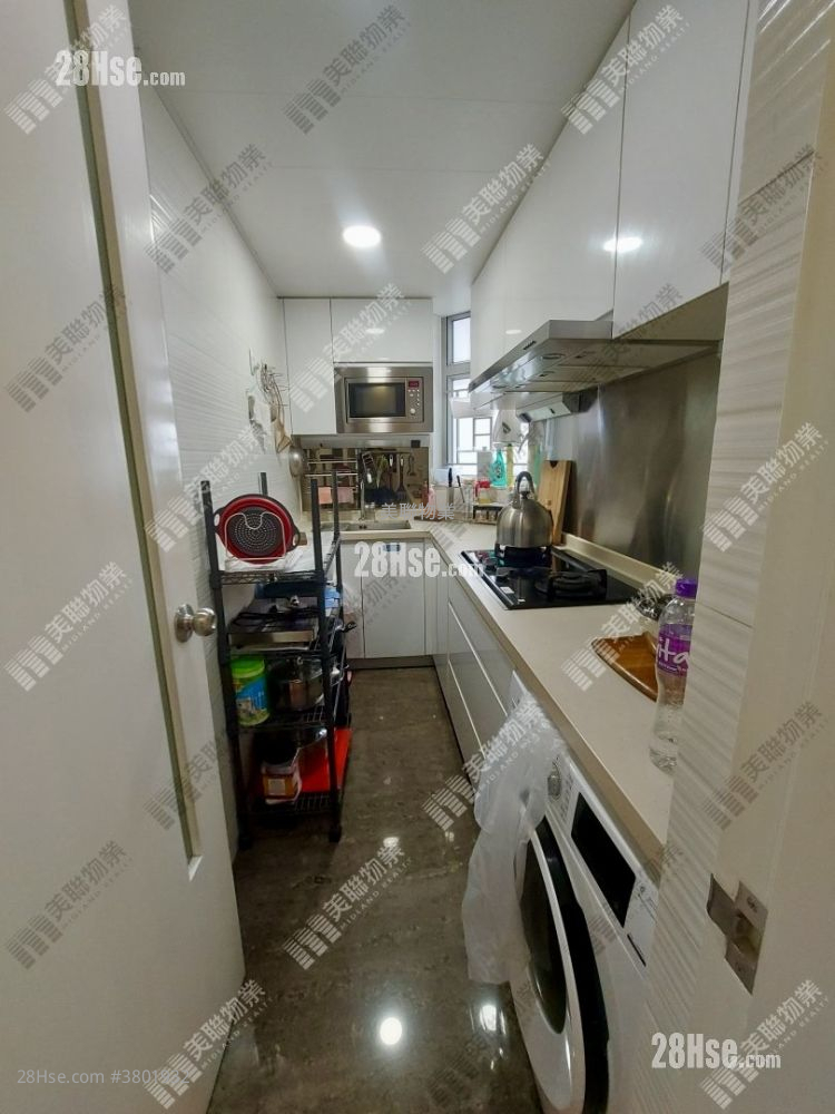 City Point Sell 3 Bedrooms , 2 Bathrooms 713 ft²