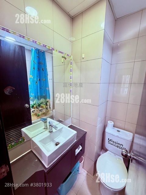 Kellet Court Rental 2 Bedrooms , 1 Bathroom 296 ft²