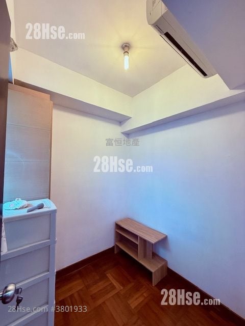 Kellet Court Rental 2 Bedrooms , 1 Bathroom 296 ft²